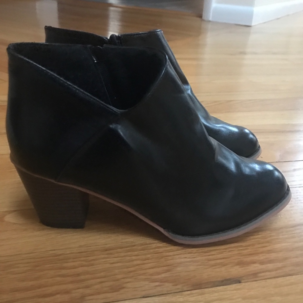 Black Boots